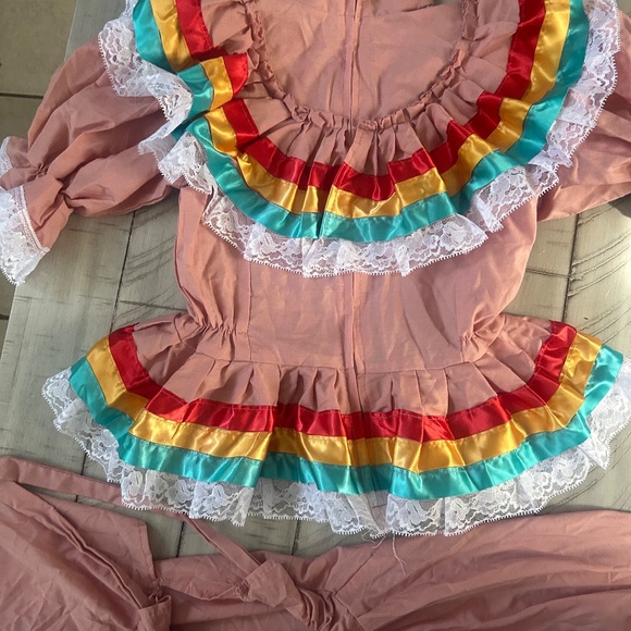 Jalisco Folkloric dress - Picture 4 of 5